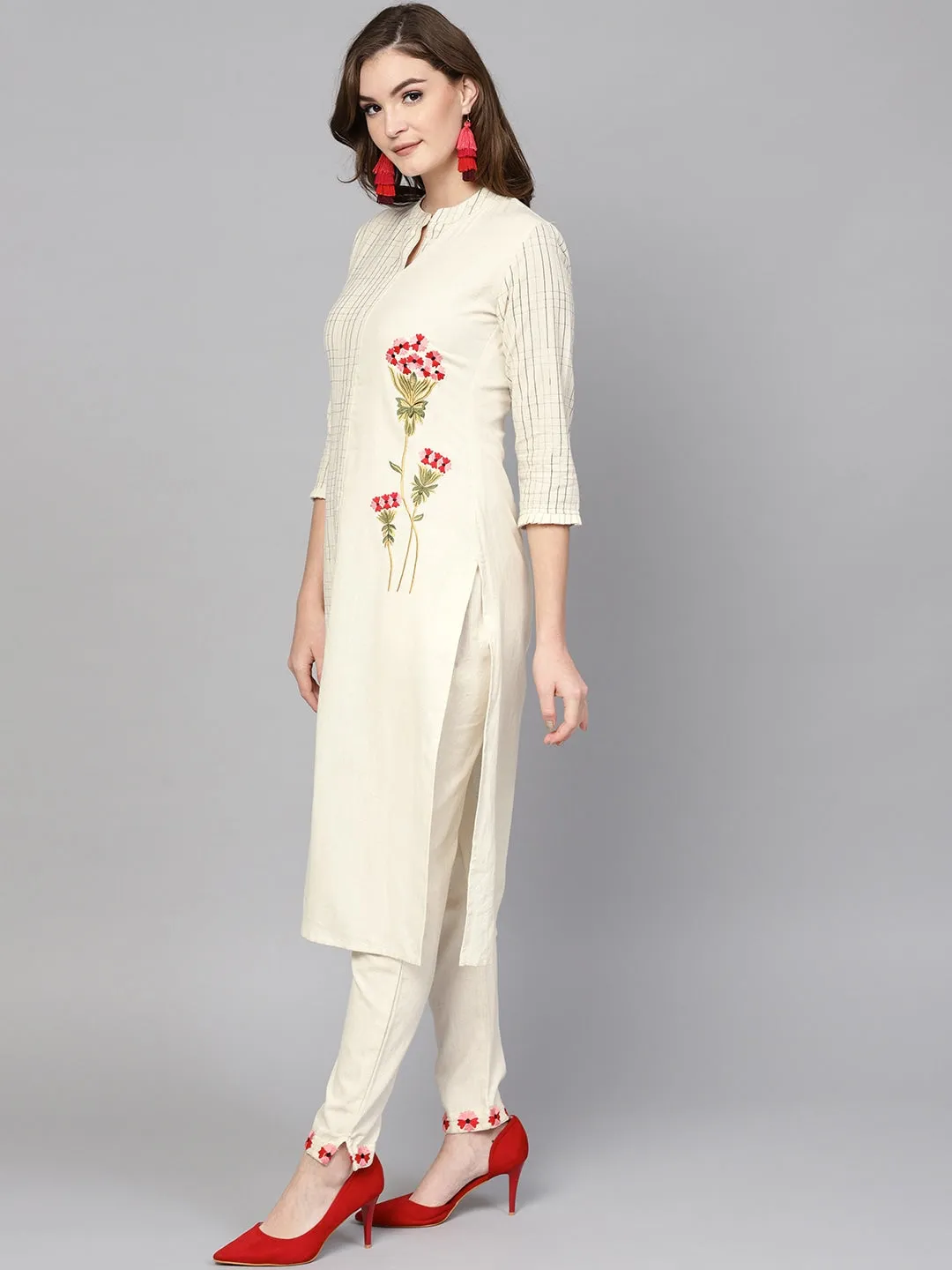 Women Off-White Straight Kurta Set